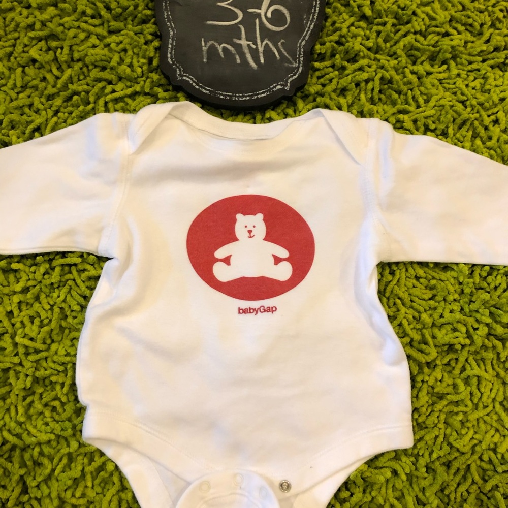 GAP Baby White and Red Bear Bodysuit